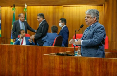 Gustavo Neiva denuncia o uso político do Proaja e desvio de recursos do Fundef